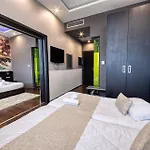 艺术画廊酒店 酒店