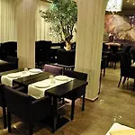 艺术画廊酒店 3* 特里卡拉