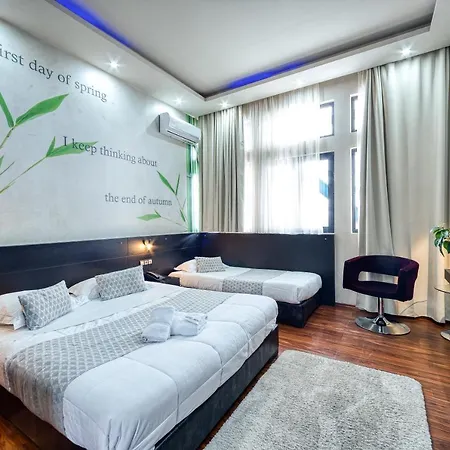 Отель Gallery Art 3*