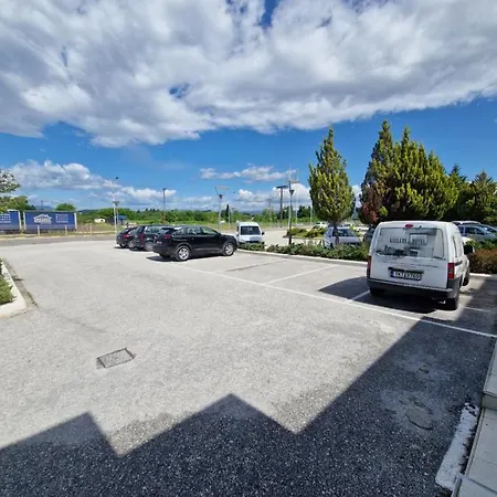 Отель Gallery Art